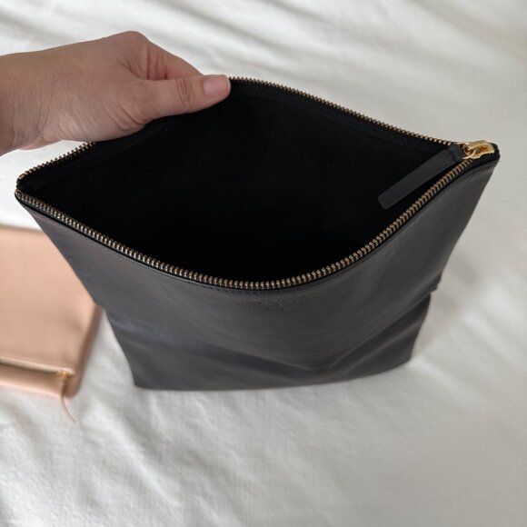 Everlane Fold Over Pouch - Picture 3 of 4